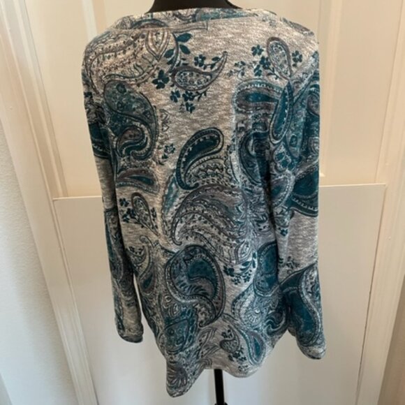 NWT-Ruby Red Long Sleeve Tunic with Gray and Dark Teal Designs. - Picture 3 of 4